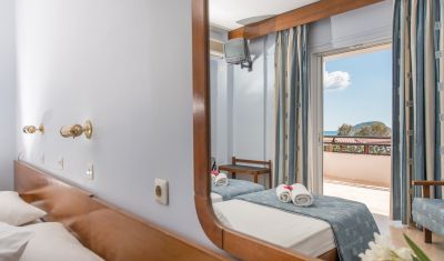 Imagine pentru Hotel Astir Beach 3* valabile pentru Litoral 2025