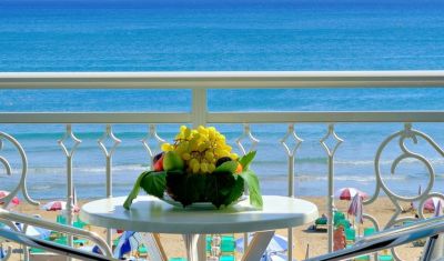 Imagine pentru Hotel Astir Palace 4* valabile pentru Litoral 2025