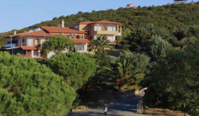 Imagine pentru Hotel Athorama 3* valabile pentru Litoral 2025