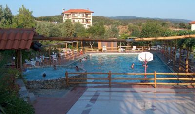 Imagine pentru Hotel Athorama 3* valabile pentru Litoral 2025