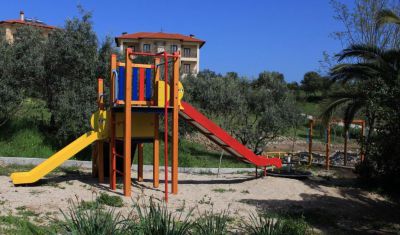 Imagine pentru Hotel Athorama 3* valabile pentru Litoral 2025