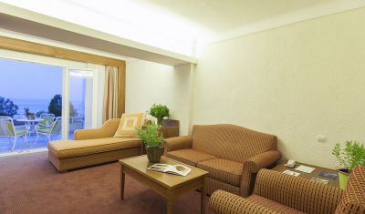 Imagine pentru Hotel Athos Palace 4* valabile pentru Litoral 2025