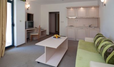 Imagine pentru Hotel Avalon 3*  valabile pentru Litoral 2025
