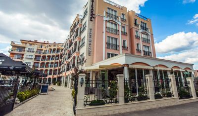Imagine pentru Hotel Avenue Deluxe 4*  valabile pentru Litoral 2025