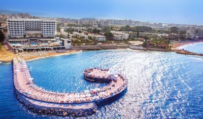 Imagine pentru Hotel Azura Deluxe Resort & Spa 5* valabile pentru Litoral 2025