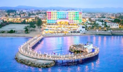Imagine pentru Hotel Azura Deluxe Resort & Spa 5* valabile pentru Litoral 2025
