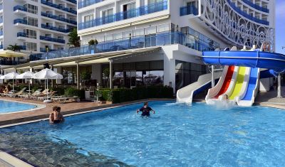 Imagine pentru Hotel Azura Deluxe Resort & Spa 5* valabile pentru Litoral 2025