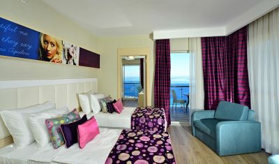 Imagine pentru Hotel Azura Deluxe Resort & Spa 5* valabile pentru Litoral 2025