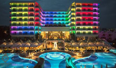 Imagine pentru Hotel Azura Deluxe Resort & Spa 5* valabile pentru Litoral 2025
