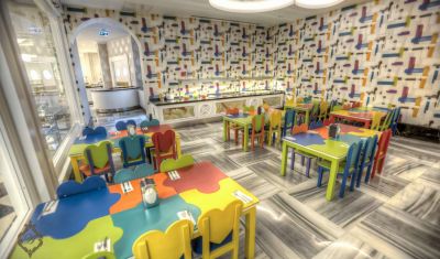 Imagine pentru Hotel Azura Deluxe Resort & Spa 5* valabile pentru Litoral 2025
