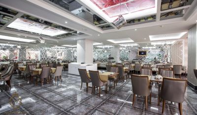 Imagine pentru Hotel Azura Deluxe Resort & Spa 5* valabile pentru Litoral 2025