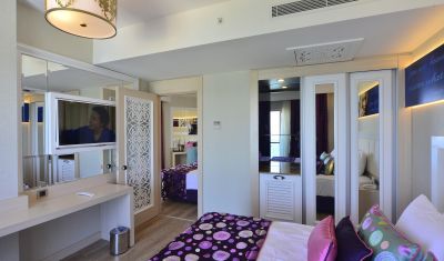 Imagine pentru Hotel Azura Deluxe Resort & Spa 5* valabile pentru Litoral 2025