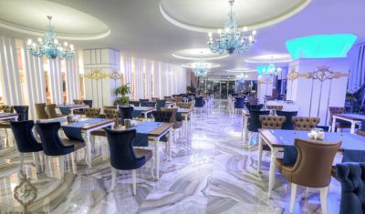 Imagine pentru Hotel Azura Deluxe Resort & Spa 5* valabile pentru Litoral 2025
