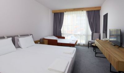 Imagine pentru Hotel Bavaro 4* valabile pentru Litoral 2025