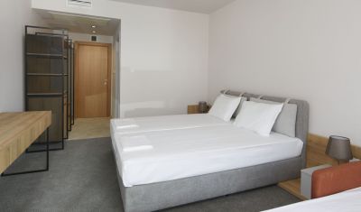 Imagine pentru Hotel Bavaro 4* valabile pentru Litoral 2025