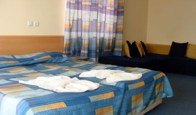 Imagine pentru Hotel Blue Sky 3* valabile pentru Litoral 2025