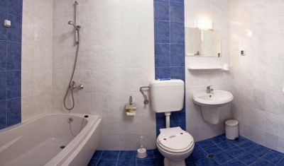 Imagine pentru Hotel Blue Sky 3* valabile pentru Litoral 2025