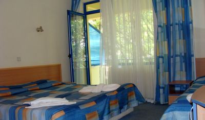 Imagine pentru Hotel Blue Sky 3* valabile pentru Litoral 2025