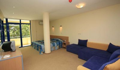 Imagine pentru Hotel Blue Sky 3* valabile pentru Litoral 2025