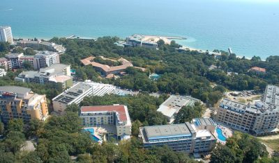 Imagine pentru Hotel Blue Sky 3* valabile pentru Litoral 2025