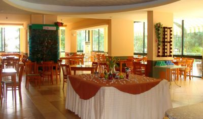 Imagine pentru Hotel Blue Sky 3* valabile pentru Litoral 2025