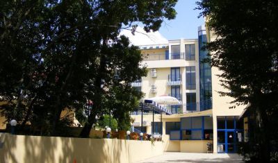 Imagine pentru Hotel Blue Sky 3* valabile pentru Litoral 2025