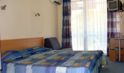 Imagine pentru Hotel Blue Sky 3* valabile pentru Litoral 2025