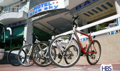 Imagine pentru Hotel Blue Sky 4* valabile pentru Litoral 2025