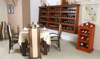 Imagine pentru Hotel Blue Sky 4* valabile pentru Litoral 2025