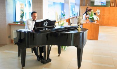 Imagine pentru Hotel Carmen International 5* valabile pentru Litoral 2025