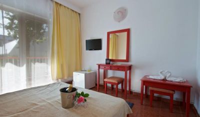 Imagine pentru Hotel Central 3* valabile pentru Litoral 2025