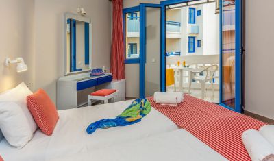 Imagine pentru Hotel Central Hersonissos 3* valabile pentru Litoral 2025