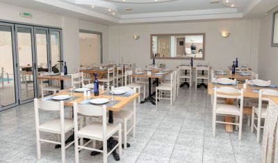 Imagine pentru Hotel Central Hersonissos 3* valabile pentru Litoral 2025