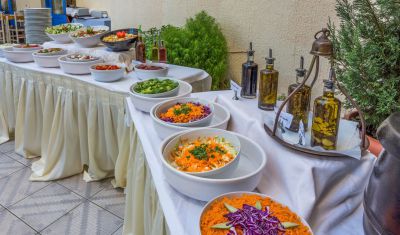 Imagine pentru Hotel Central Hersonissos 3* valabile pentru Litoral 2025