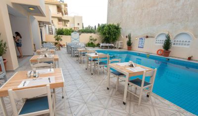 Imagine pentru Hotel Central Hersonissos 3* valabile pentru Litoral 2025