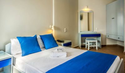 Imagine pentru Hotel Central Hersonissos 3* valabile pentru Litoral 2025