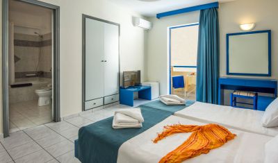 Imagine pentru Hotel Central Hersonissos 3* valabile pentru Litoral 2025