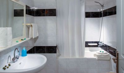 Imagine pentru Hotel Central Hersonissos 3* valabile pentru Litoral 2025