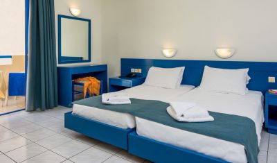 Imagine pentru Hotel Central Hersonissos 3* valabile pentru Litoral 2025