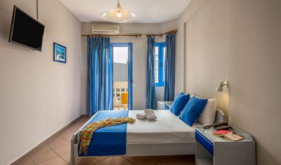 Imagine pentru Hotel Central Hersonissos 3* valabile pentru Litoral 2025