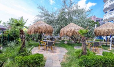 Imagine pentru Hotel Chaika Beach Resort 3*  valabile pentru Litoral 2025