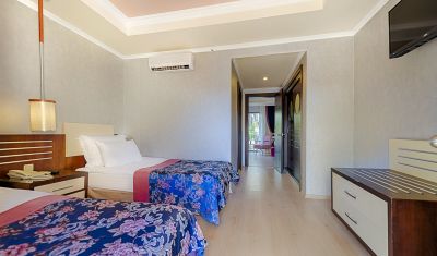 Imagine pentru Hotel Club Nena 5*  valabile pentru Litoral 2025