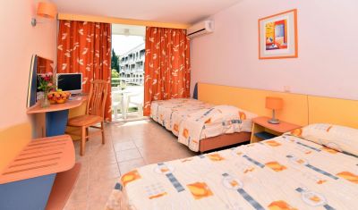 Imagine pentru Hotel .Com 3*  valabile pentru Litoral 2025