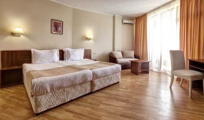 Imagine pentru Hotel Continental 4*  valabile pentru Litoral 2025