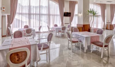 Imagine pentru Hotel Continental 4*  valabile pentru Litoral 2025