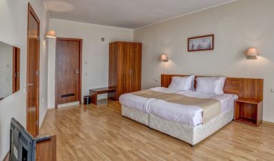 Imagine pentru Hotel Continental 4*  valabile pentru Litoral 2025