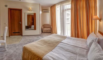 Imagine pentru Hotel Continental 4*  valabile pentru Litoral 2025