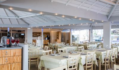 Imagine pentru Hotel Coral Blue Beach 3* valabile pentru Litoral 2025