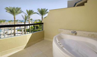Imagine pentru Hotel Coral Sea Holiday Resort & Aqua Park 5* valabile pentru Litoral 2025