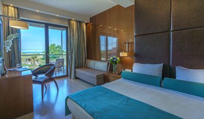 Imagine pentru Hotel Cosmopolitan & Spa 4* valabile pentru Litoral 2025